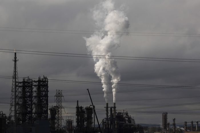 περιβάλλον-διοξείδιο-άνθρακα-ρύποι-εργοστάσιο-εμπομπές-φαινόμενο-θερμοκηπίου