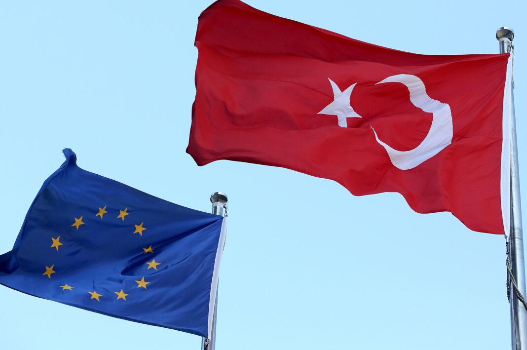 τουρκία-ΕΕ σημαίες