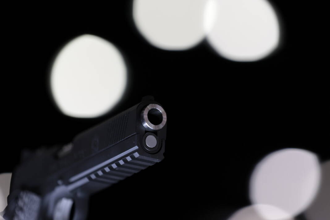 NRA πιστόλι όπλο σφαίρες πυροβολισμοί